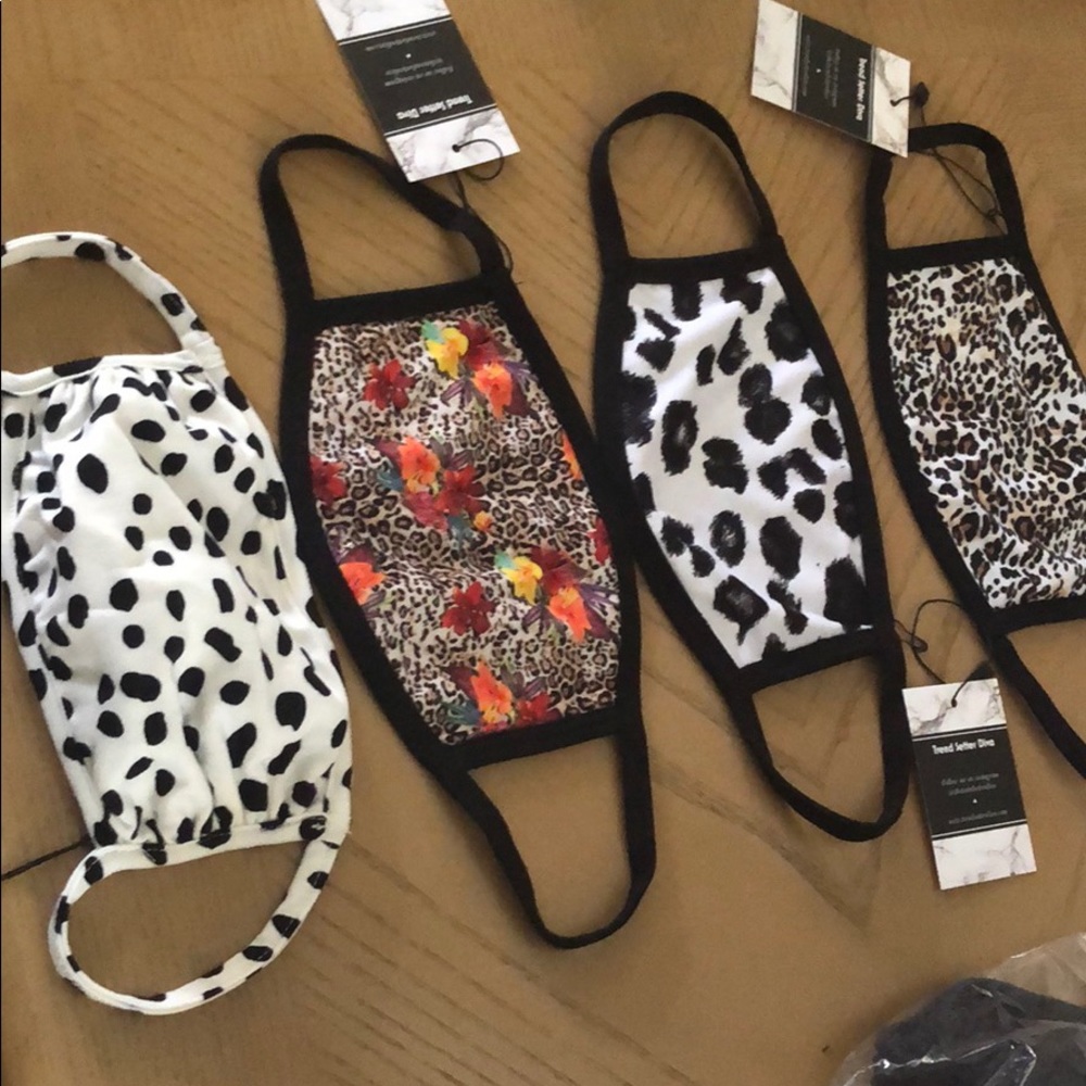 2 for $20! IVORY & FLORAL PRINT FACE MASK - Picture 6 of 9